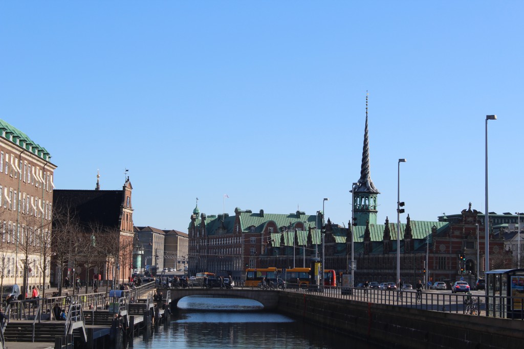 Udsigt mod Slotsholmens kanal, Holmens Bro, Holmens Kirke og Børsen. Foto den 12. marts 2015 af erik K Abrahamsen