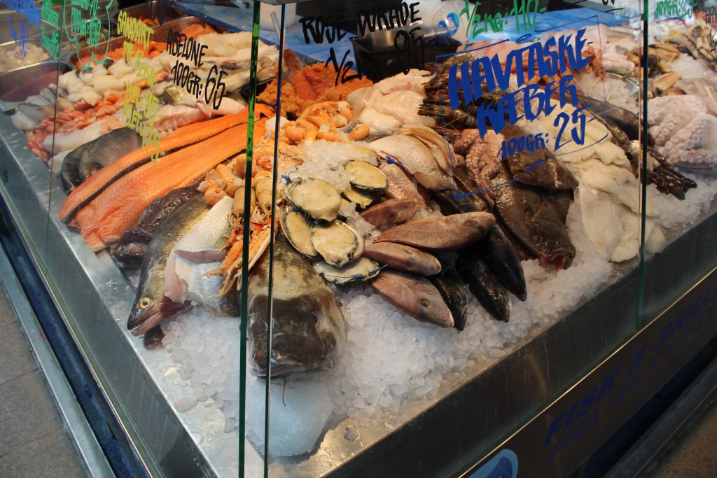 Udsalg af frisk fanger fisk fra specialbutik i Torvehallerne. Foto den 16. marts 2015 af erik K Abrahamsen