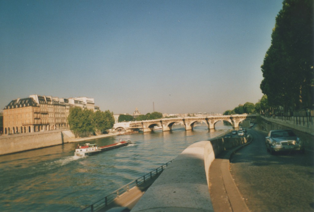 Quai de Seine. Veuw to Ile de