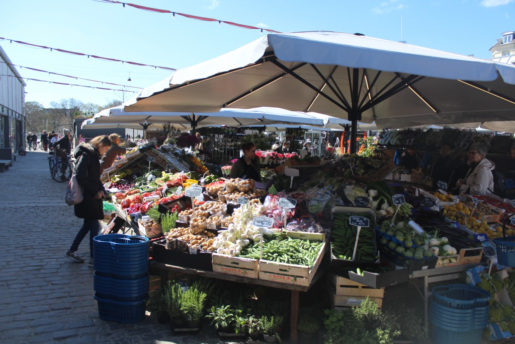 Outdood market "Torvehallerne" on Israel Plads. Photo 20. april 2