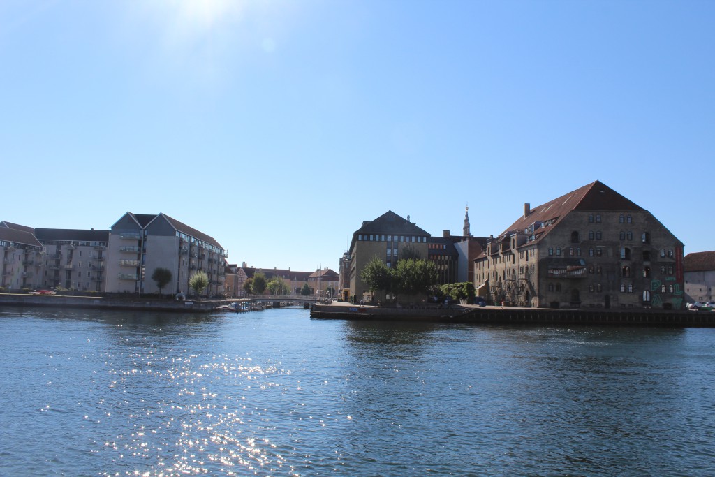Christianshavn. View to Christianshavns canal with residences at left and H.C. Scharling Sore House at right. Photo in direction south to Southe side of Copenhagen Inner har