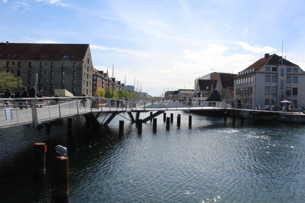 Trangraven Bridge. View in direction west to Christianshavn Canal.