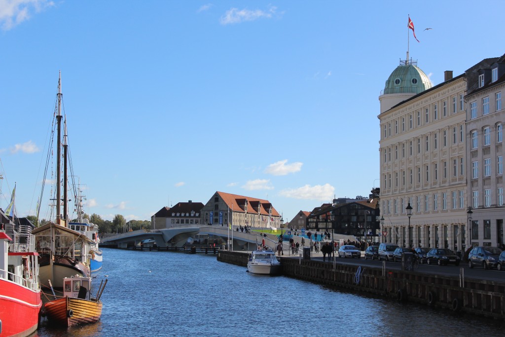 Nyhavn - view in direction south to Copenhagen Inner Harbour with new 180 m long walk- and slide bridge to quarter Christianshavn. Photo 9. october 2017 by Erik K Abrahmansen
