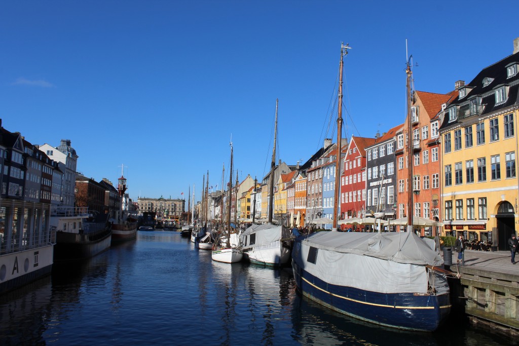 Nyhavn Canal built 1672-74 for trade. Pho in direction north 22. january 2018 by erik K Abrahamsen.