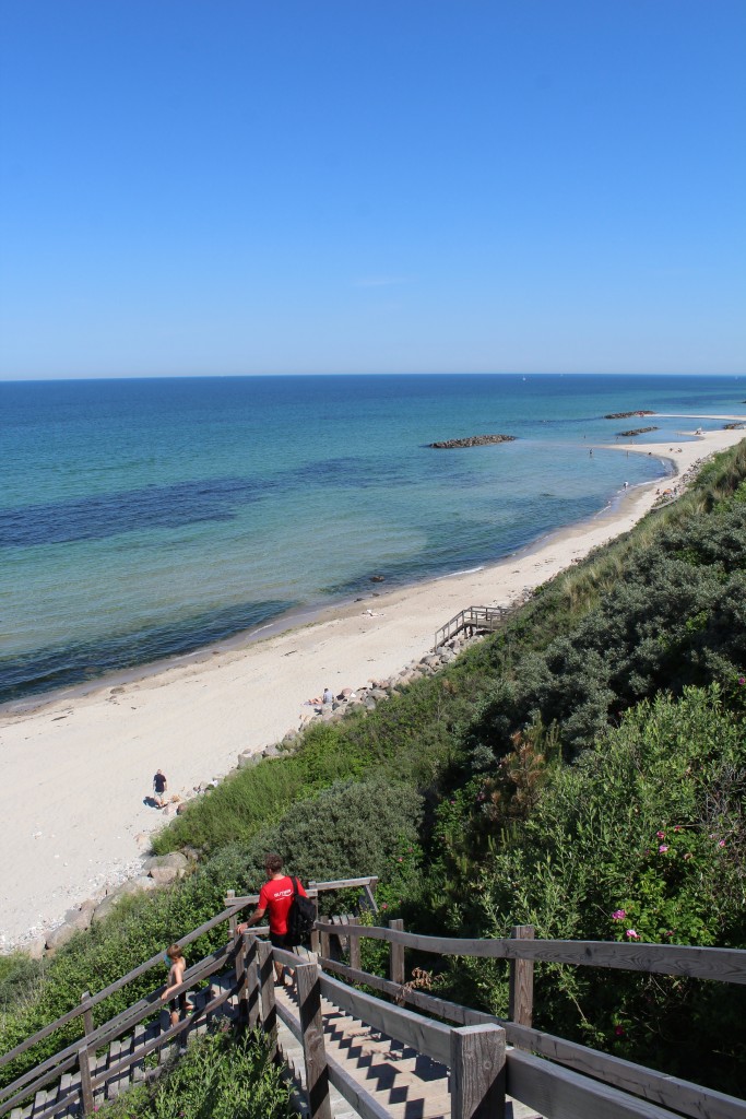 Hyllingebjerg. View til public stairs from top of cliff to beach with 104 steps, Phoot in direction east to kattegat 2. june 2018 at 11.50 am. by erik K Abrahamsern.